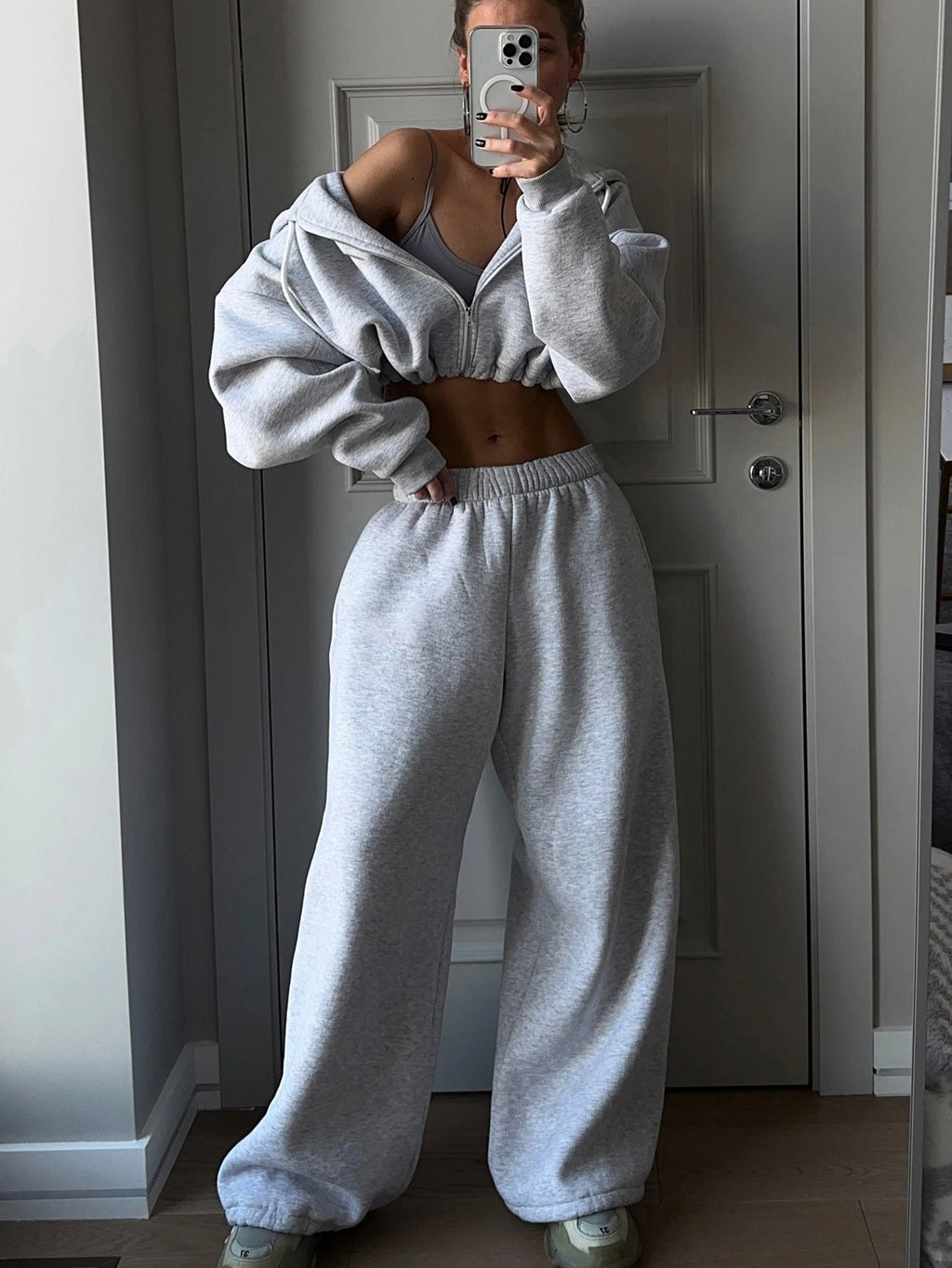 Ladies Fashion Long Sleeve Sportswear Sweatshirt And Trousers Two-Piece Set Autumn Winter Trendy Outfit Casual Comfortable