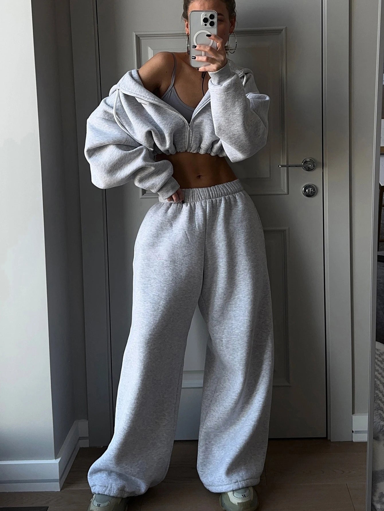 Ladies Fashion Long Sleeve Sportswear Sweatshirt And Trousers Two-Piece Set Autumn Winter Trendy Outfit Casual Comfortable