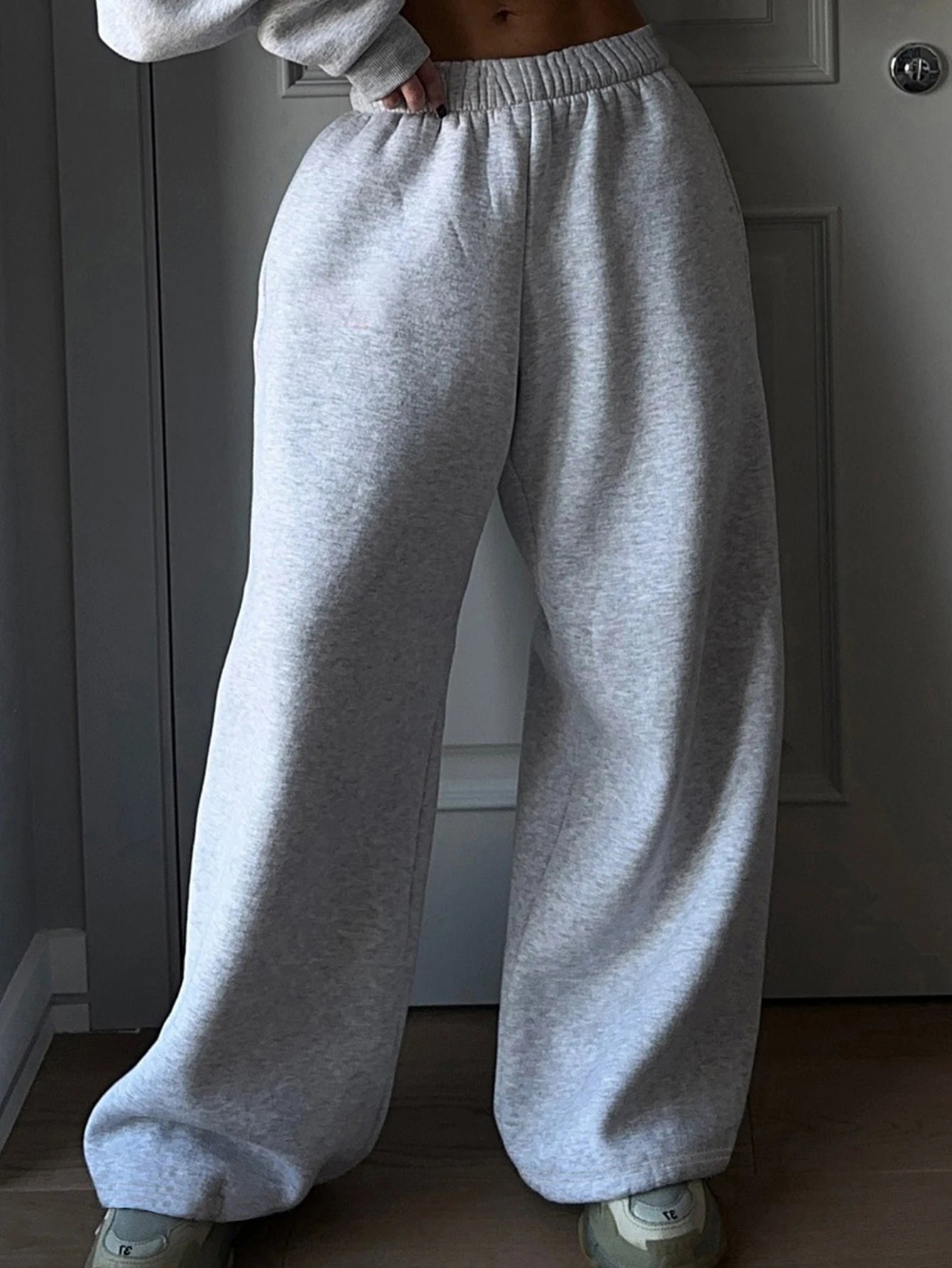 Ladies Fashion Long Sleeve Sportswear Sweatshirt And Trousers Two-Piece Set Autumn Winter Trendy Outfit Casual Comfortable