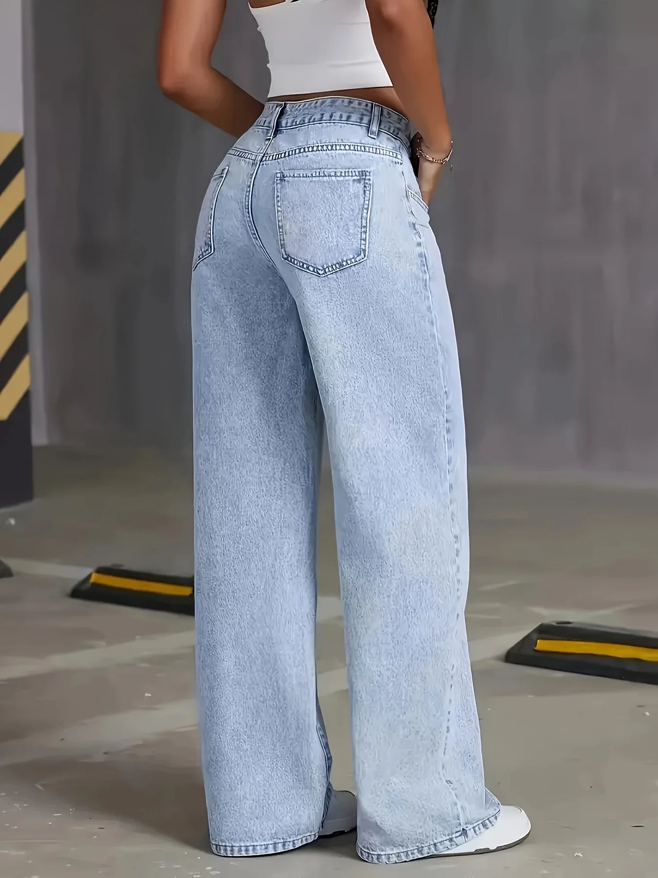 Women's High-Waisted Wide-Leg Jeans – Light Wash Denim Pants