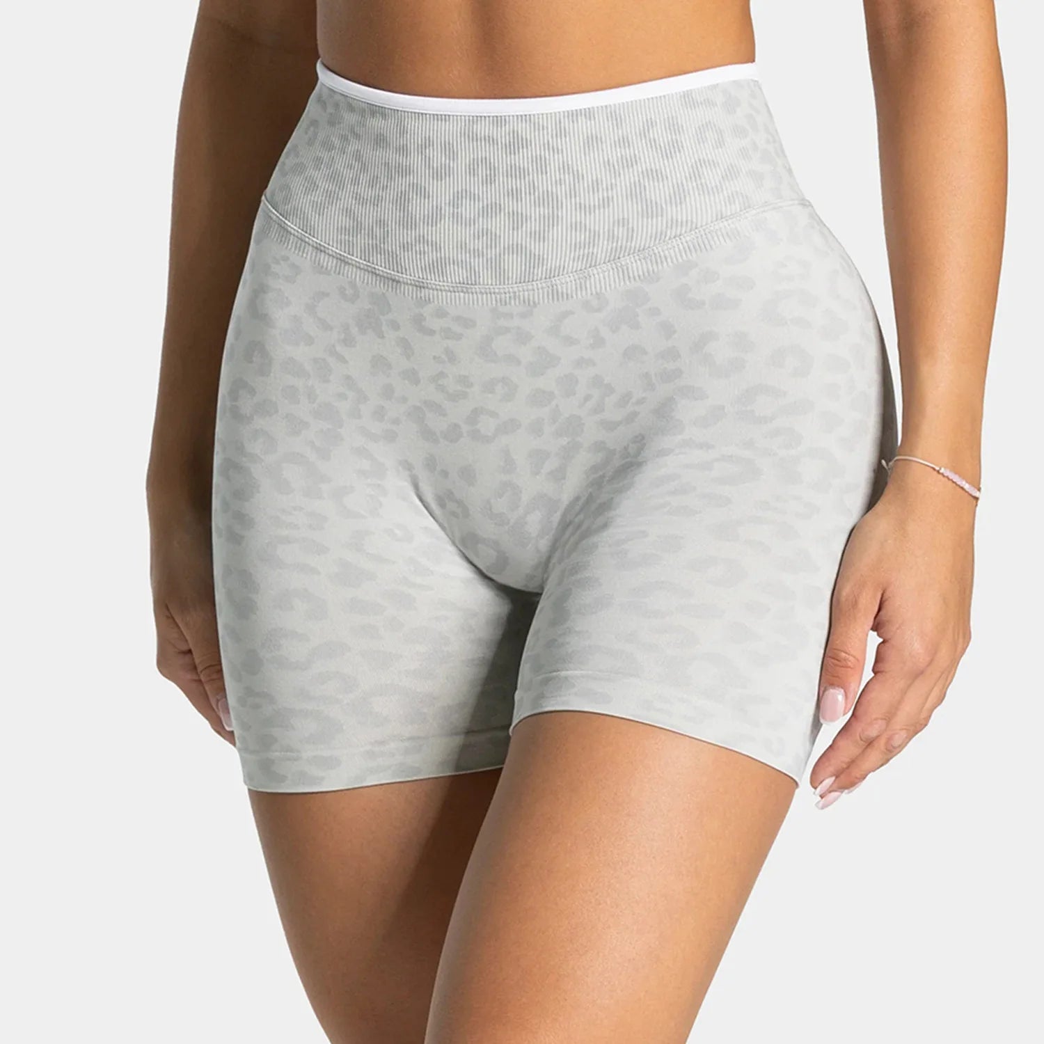 Women's High-Waist Leopard Print Yoga Shorts – Tummy Control Butt-Lifting Sports Shorts